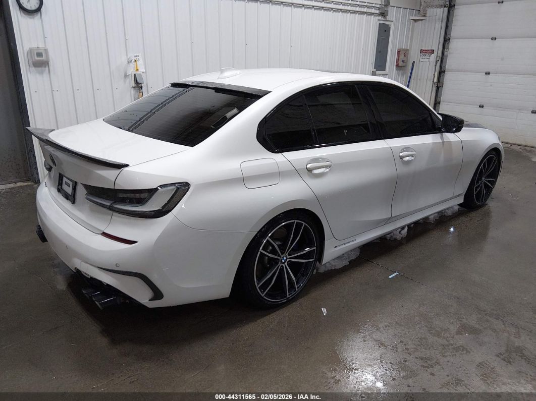 BMW 3 серии 2021