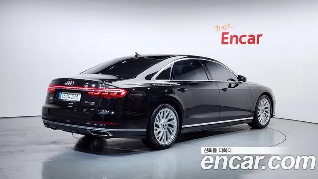 Audi A8 2021