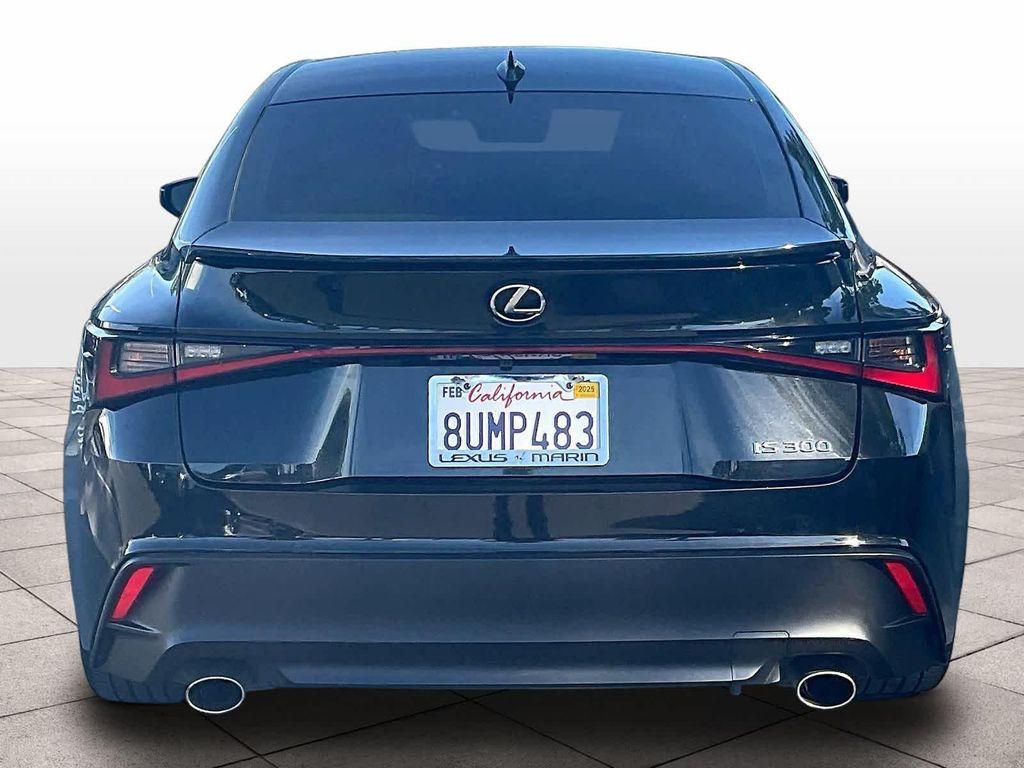 Lexus IS 300 2021