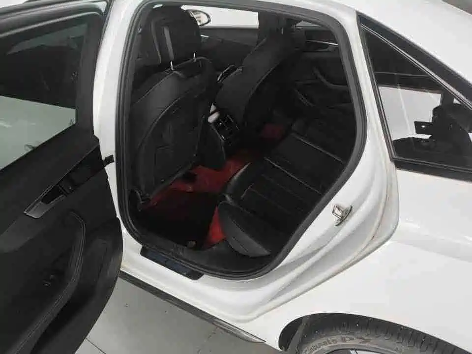 Audi A4 2023