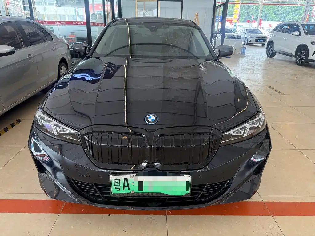 BMW i3 2024