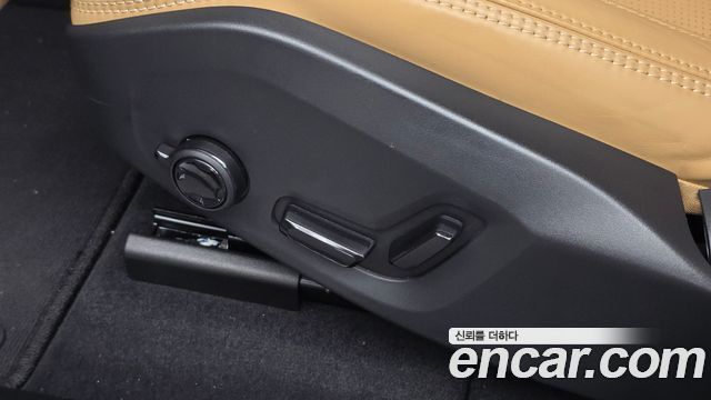 Volvo XC60 2025