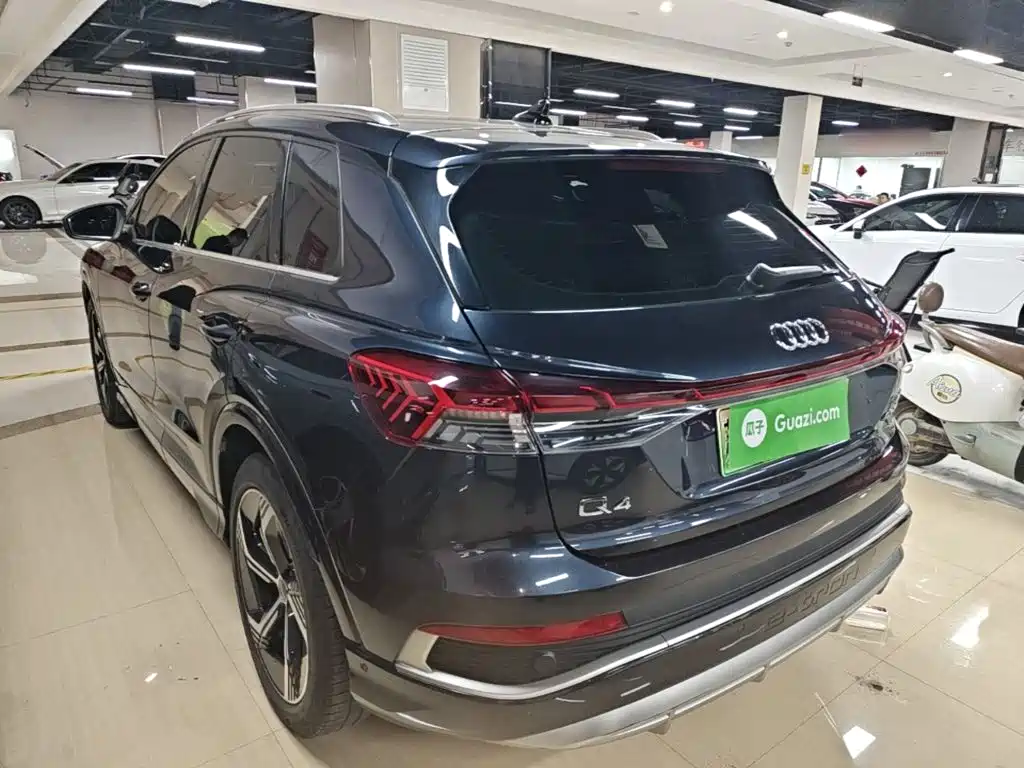 Audi Q4 e-tron 2023