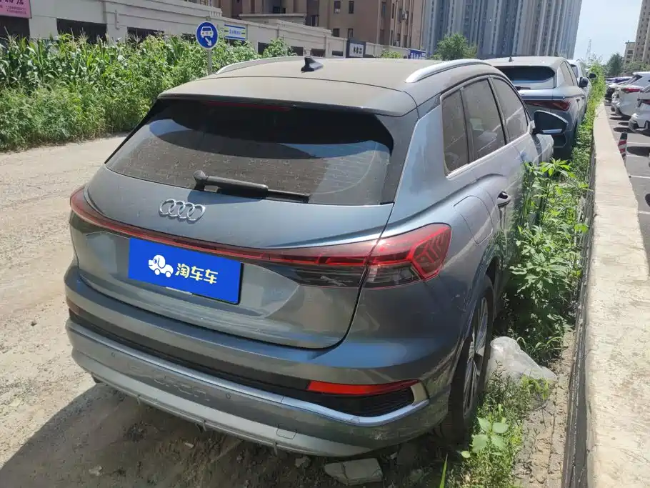 Audi Q4 e-tron 2025