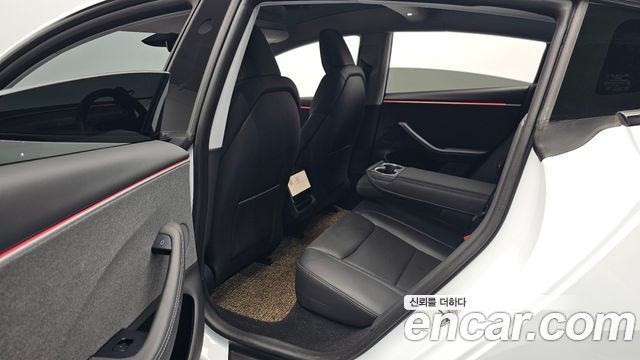 Tesla Model 3 2024