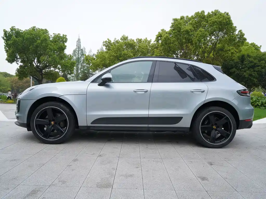 Porsche Macan 2021
