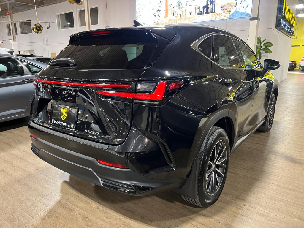 Lexus NX 2023