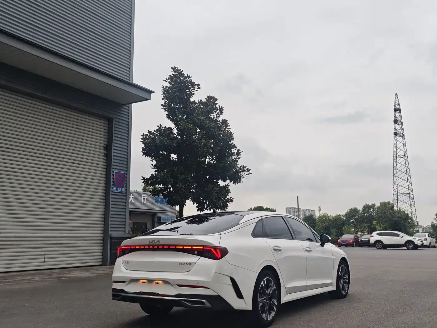 Kia K5 2023