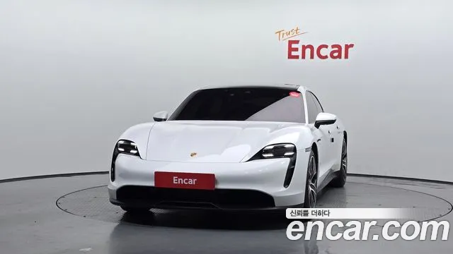 Porsche Taycan 2021
