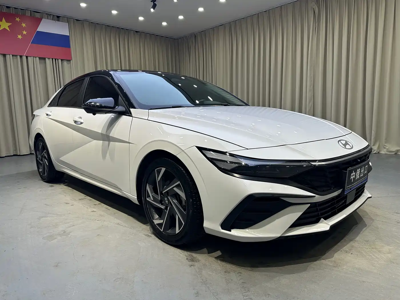 Hyundai Elantra 2023