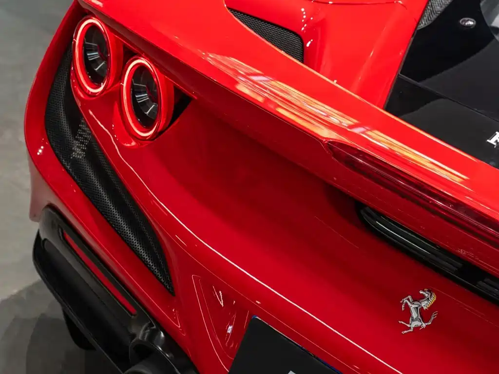Ferrari F8 2022