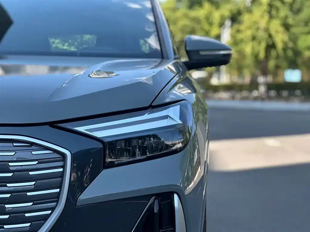 Audi Q4 e-tron 2025