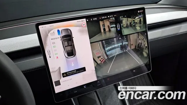 Tesla Model Y 2025