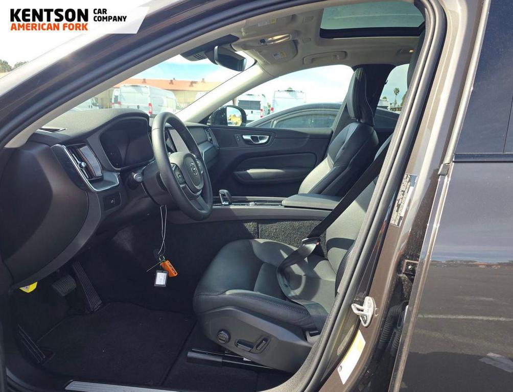Volvo XC60 2025
