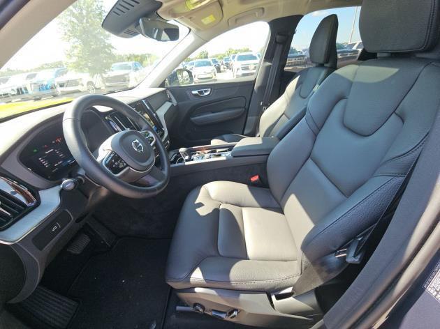 Volvo XC60 2025