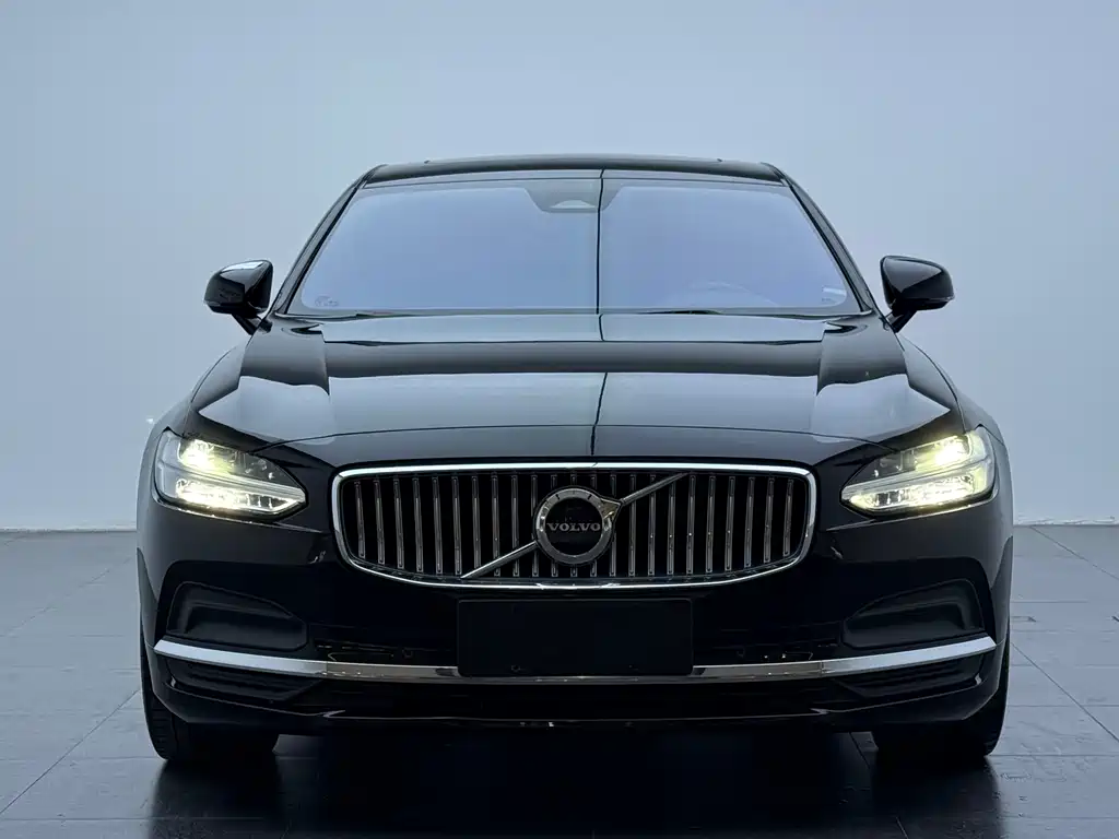 Volvo S90 2023