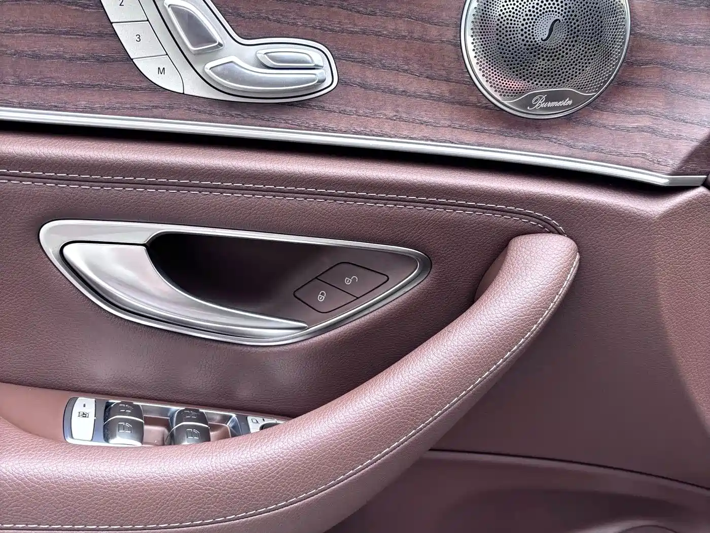 Mercedes-Benz E-Класс 2023