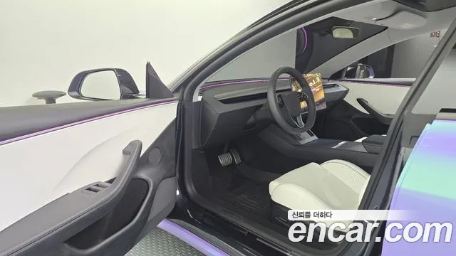 Tesla Model 3 2025