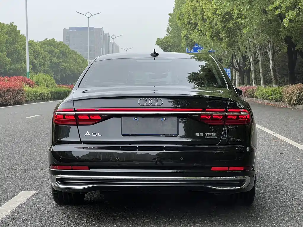 Audi A8 2023