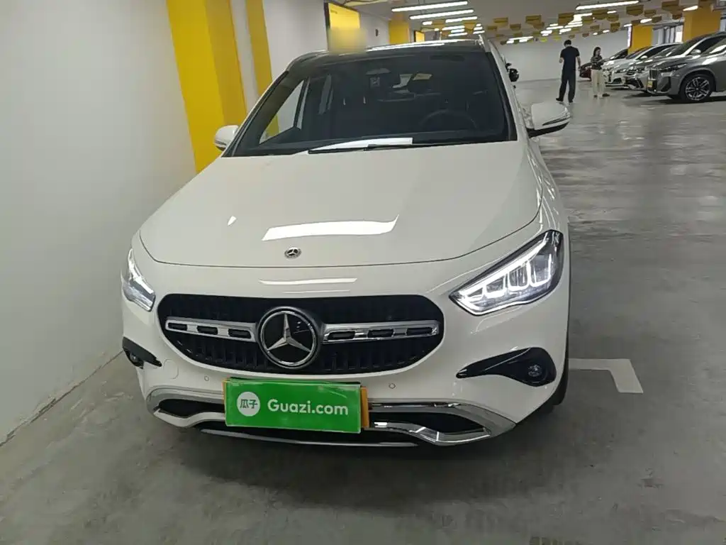 Mercedes-Benz GLA 2024