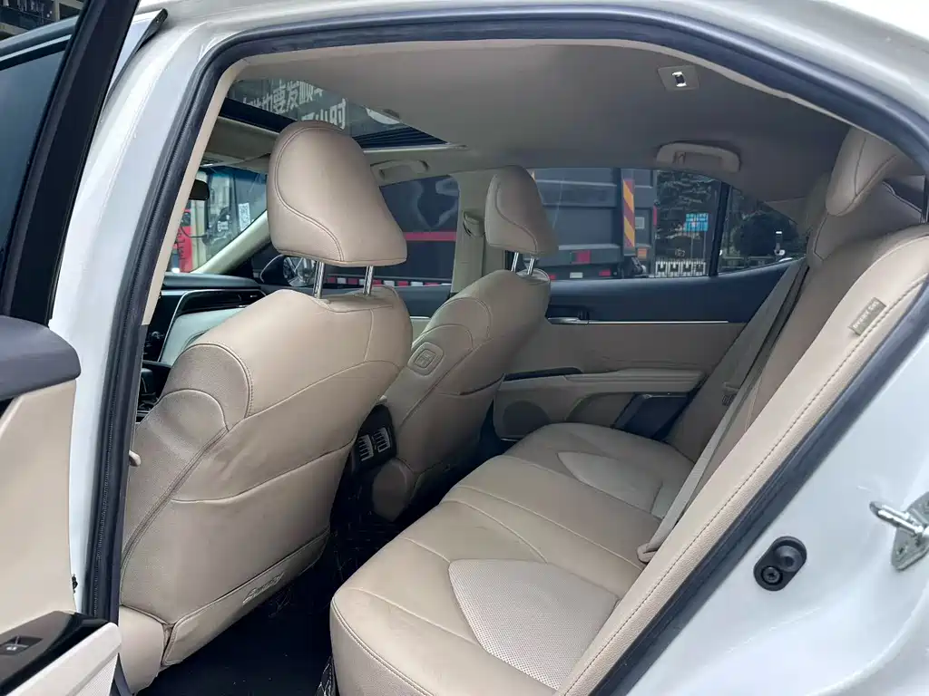 Toyota Camry 2021