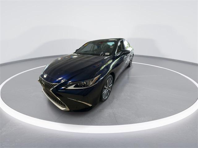 Lexus ES 2021