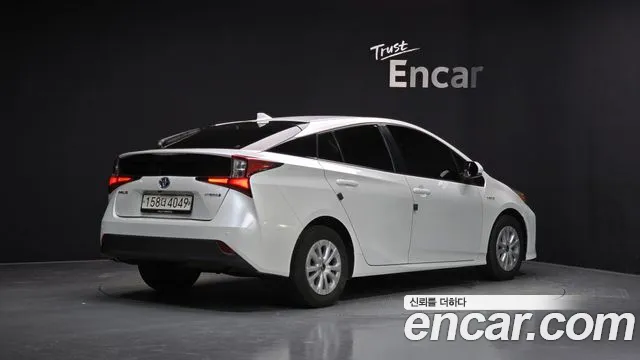 Toyota Prius 2021