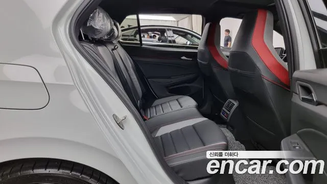 Volkswagen Golf 2024