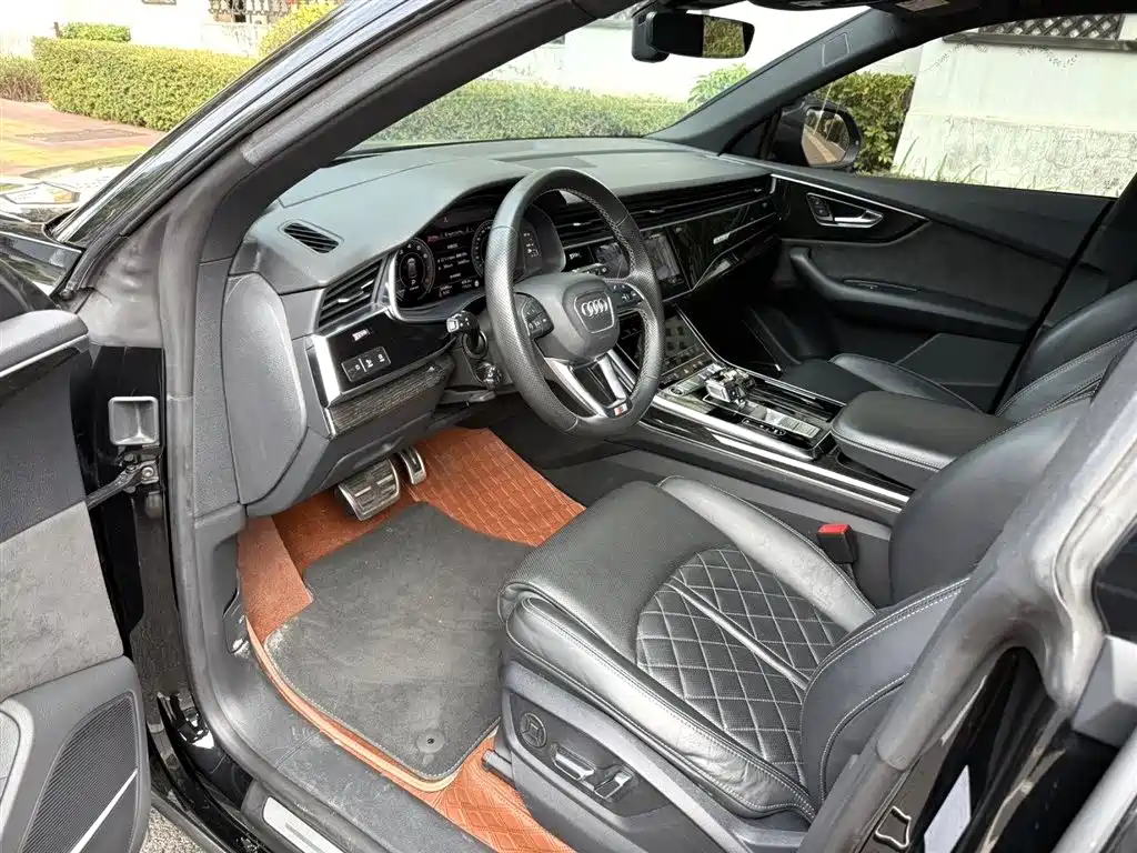 Audi Q8 2021