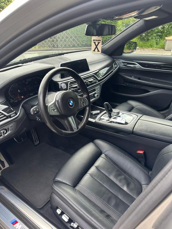 BMW 730 2021