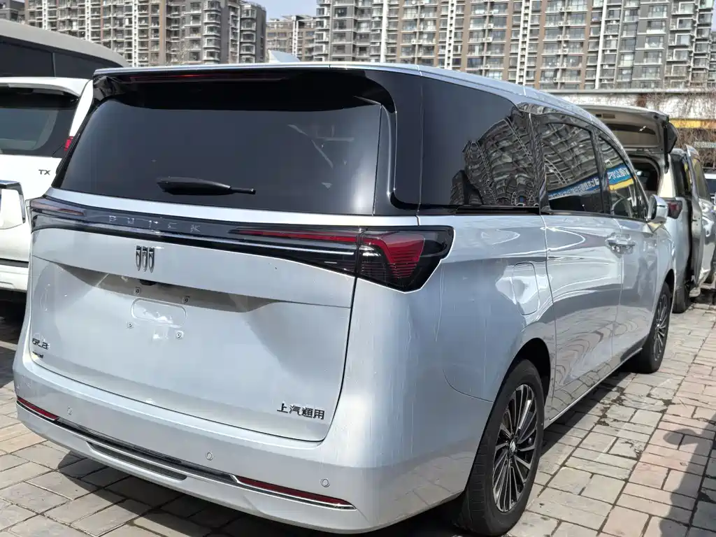 Buick GL8 2025