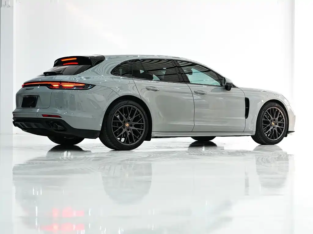 Porsche Panamera 2022