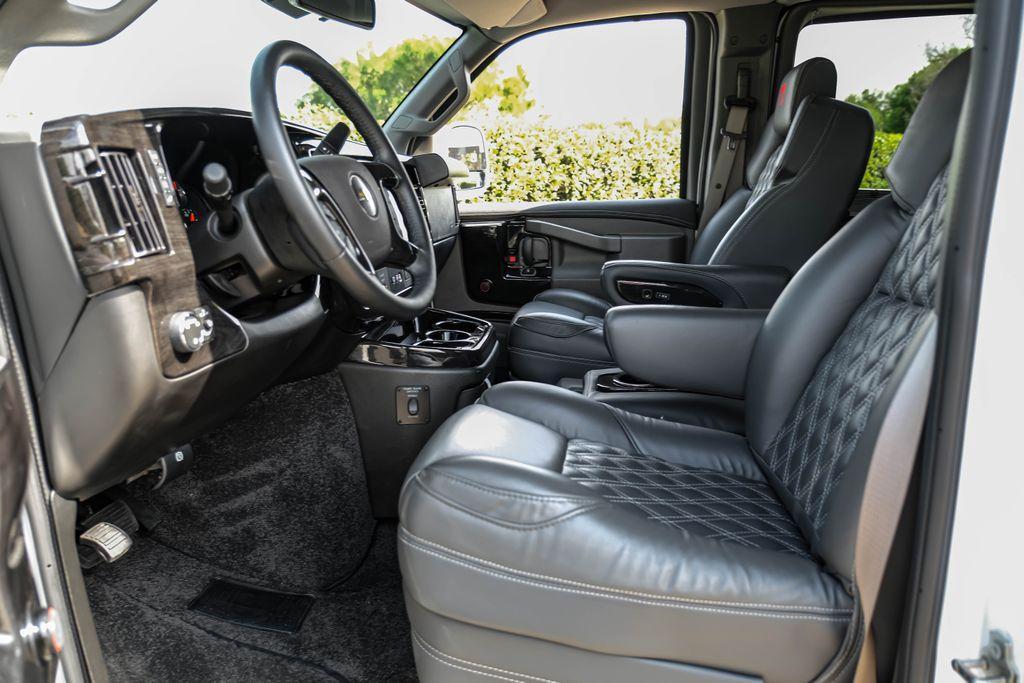 Chevrolet Express 2025