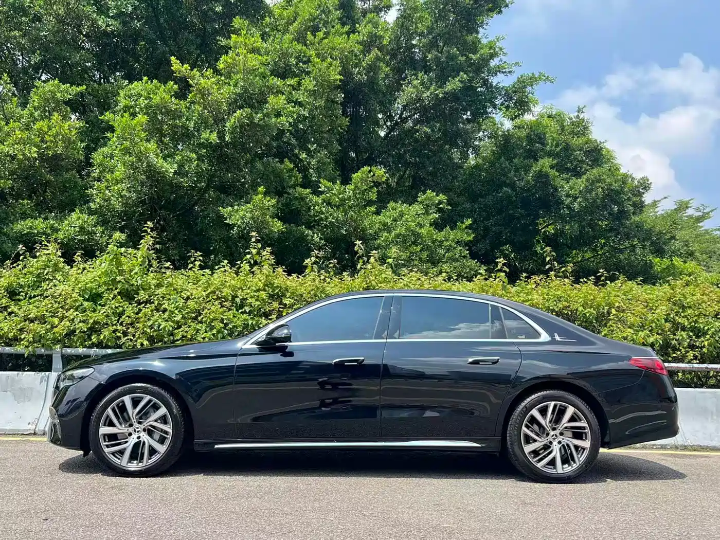 Mercedes-Benz E-Класс 2025