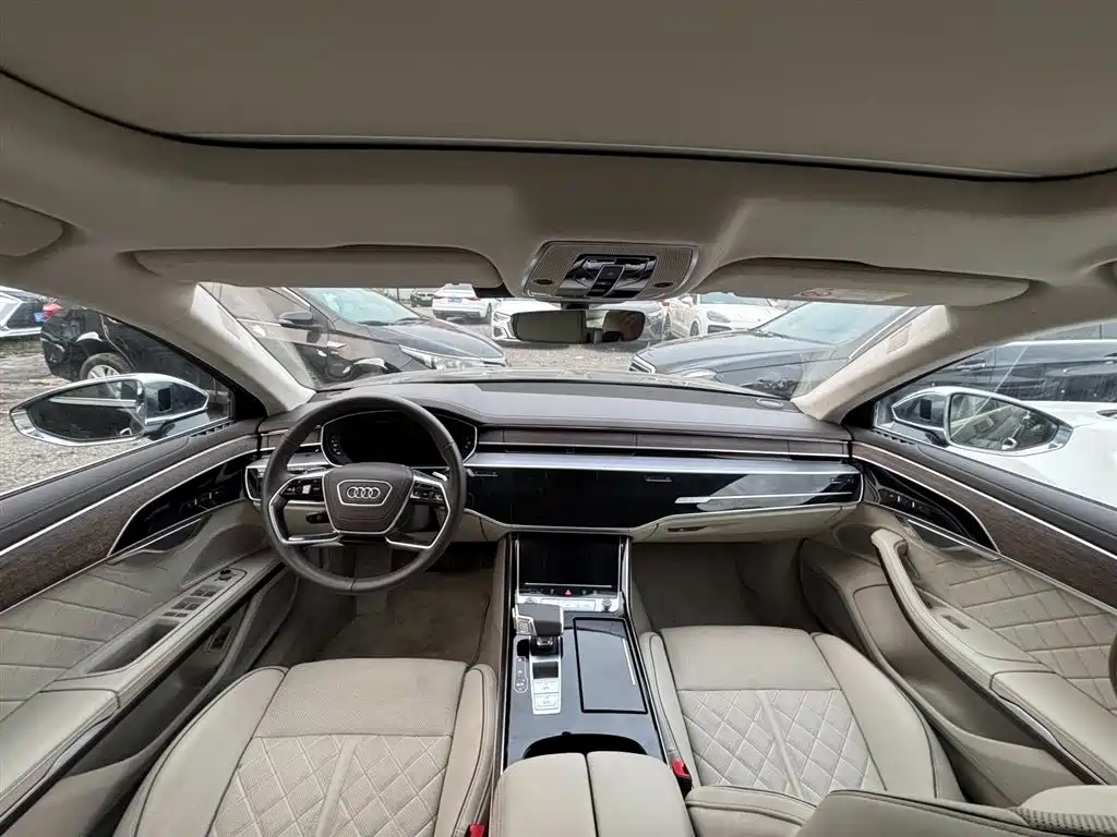 Audi A8 2022