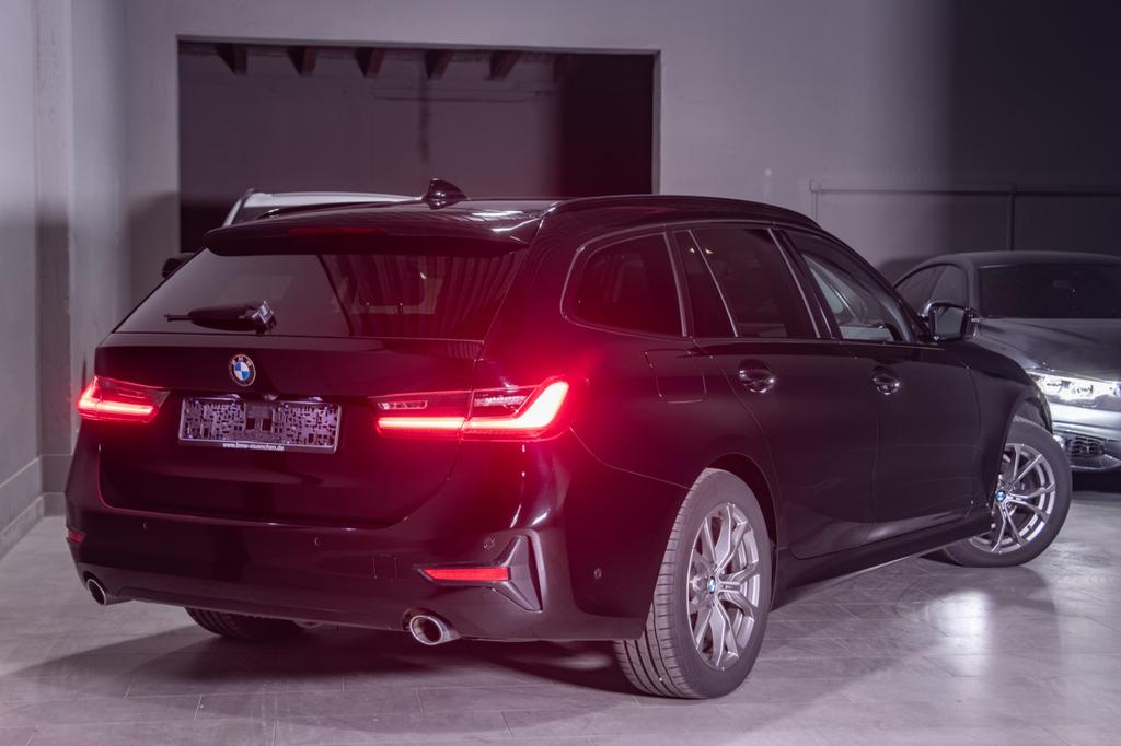 BMW 318 2021