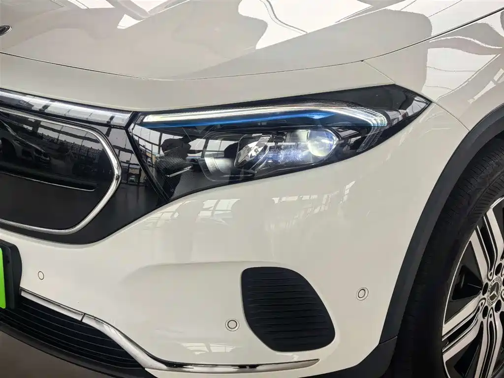 Mercedes-Benz EQA 2023