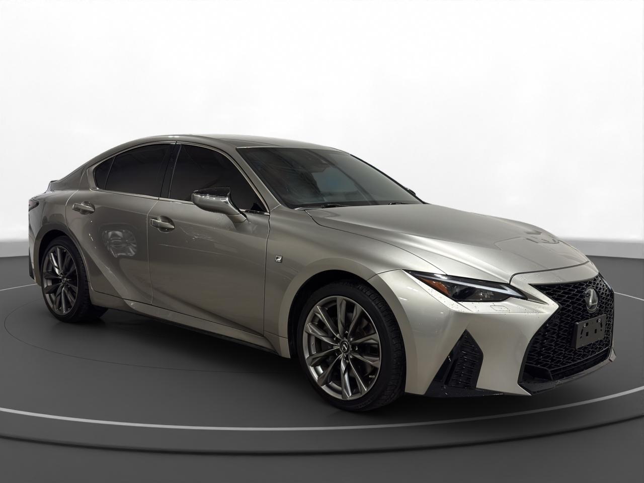 Lexus IS 2022