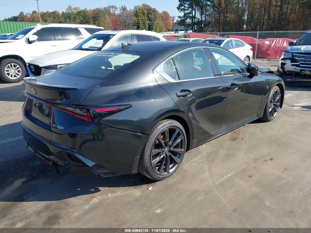 Lexus IS 2025