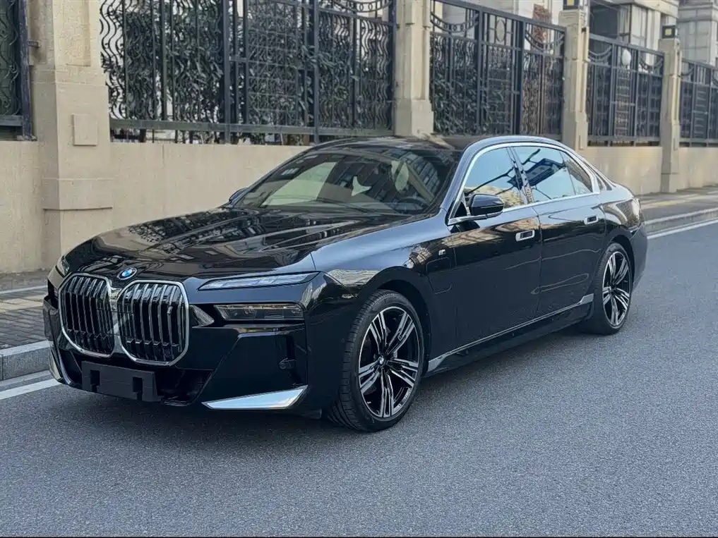 BMW i7 2024