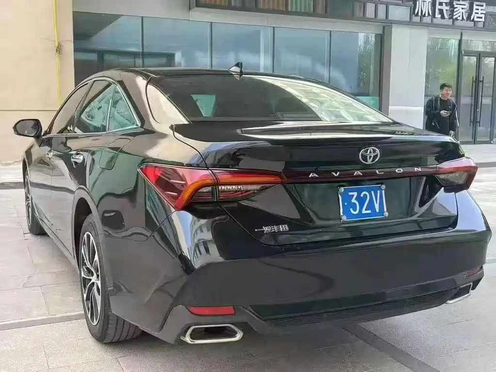Toyota Avalon 2023