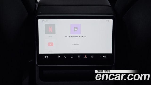 Tesla Model Y 2025