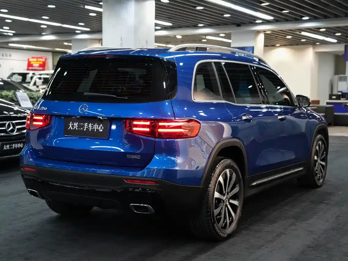 Mercedes-Benz GLB 2025