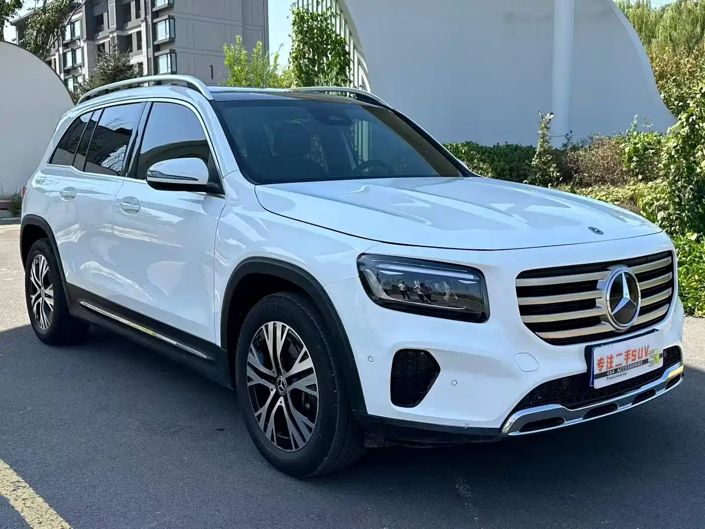Mercedes-Benz GLB 2025