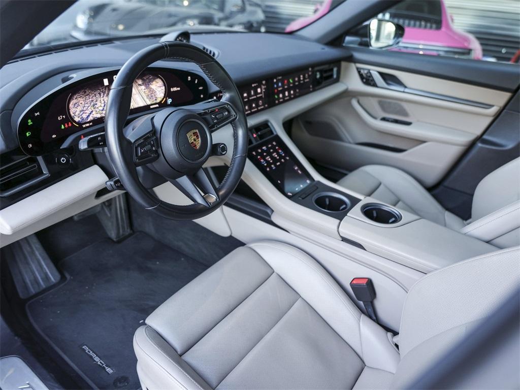 Porsche Taycan 2021