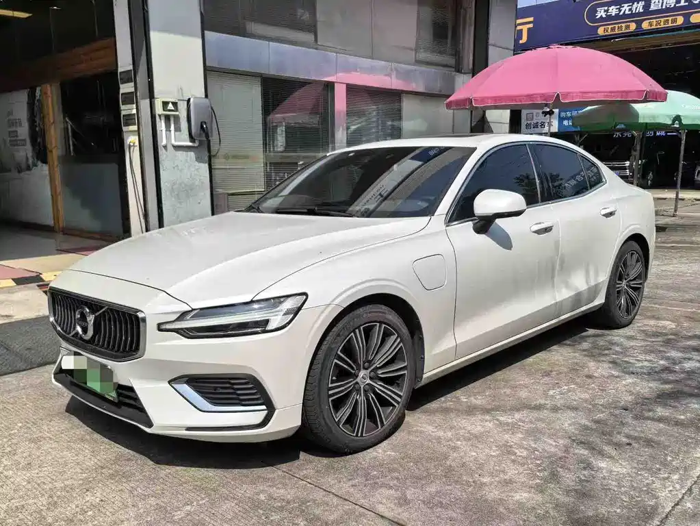 Volvo S60 2022