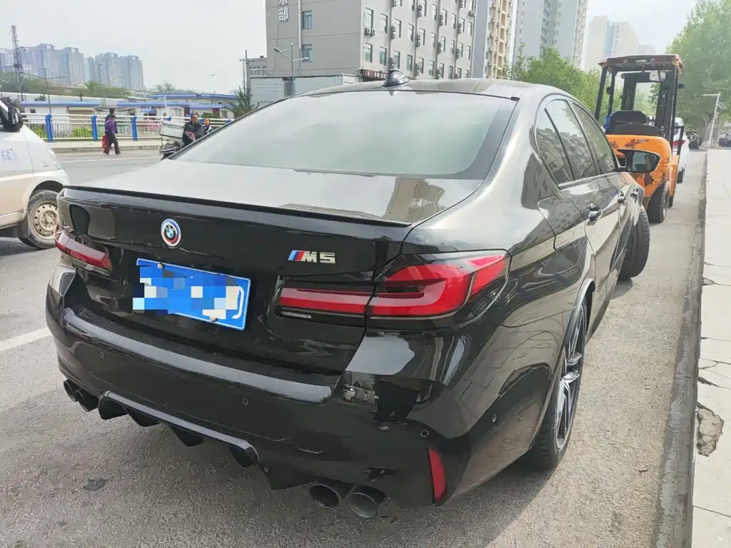 BMW M5 2021