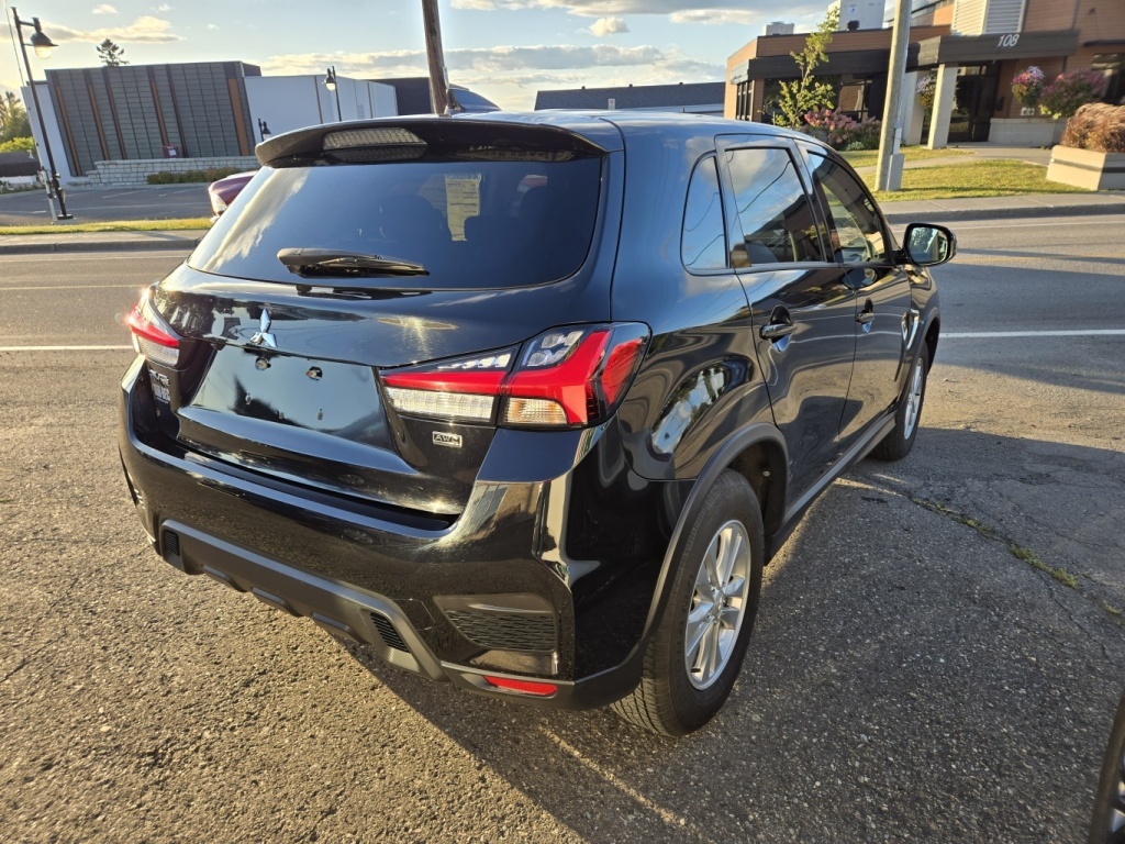 Mitsubishi RVR 2023