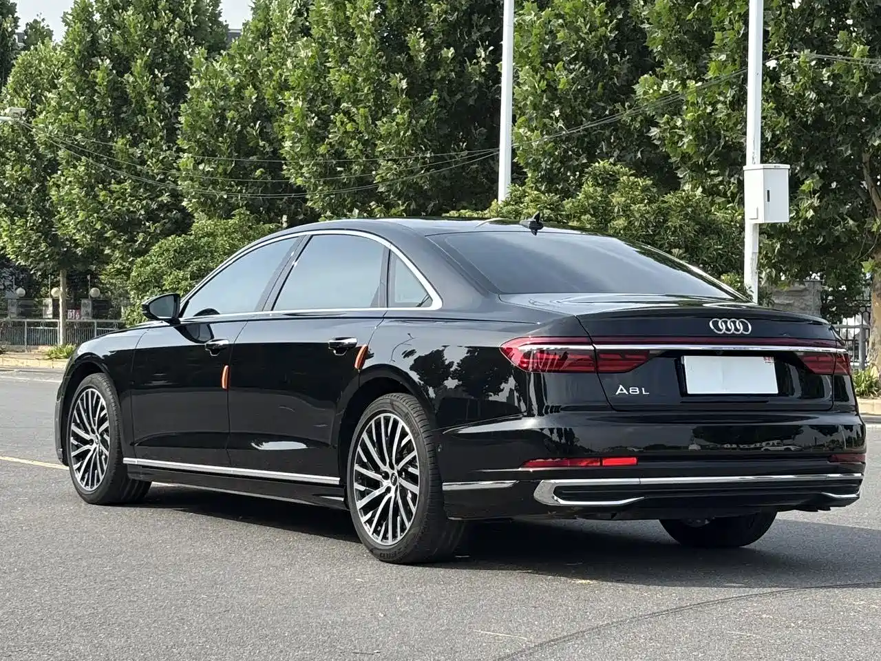 Audi A8 2024