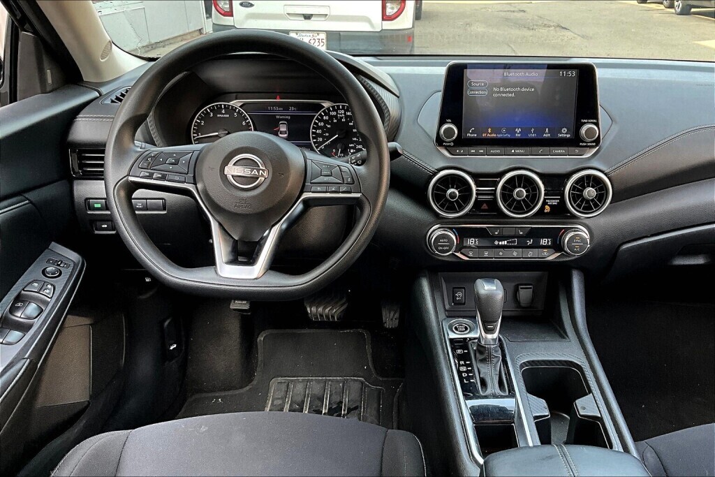 Nissan Sentra 2024